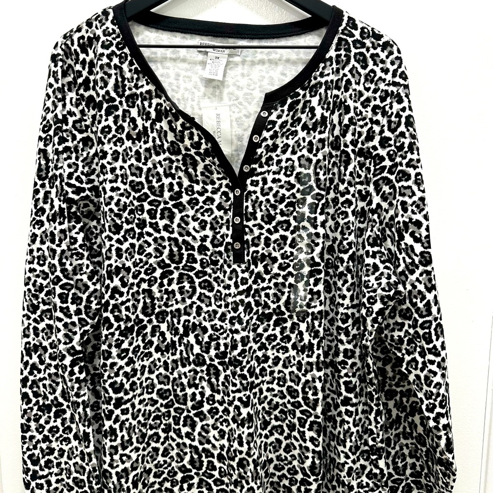 Beautiful Rebecca Malone long sleeve top